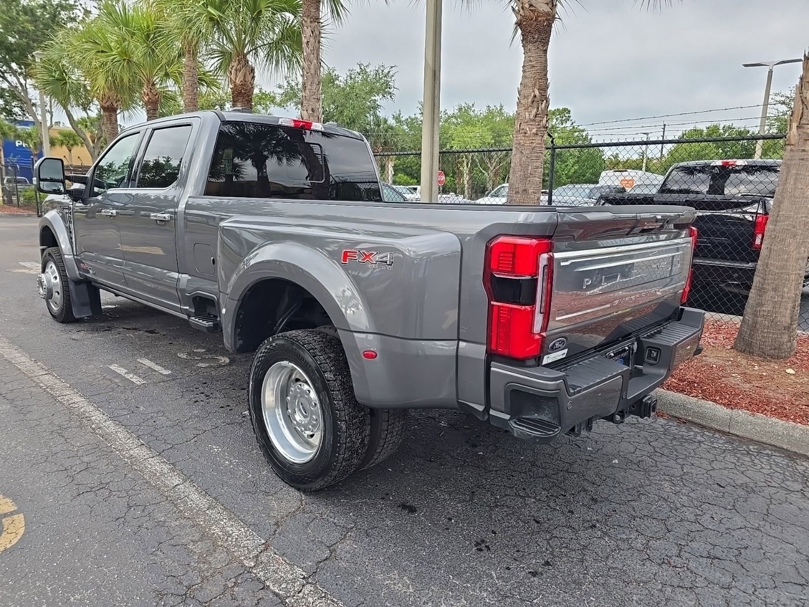 Certified 2024 Ford F450 Platinum w/ FX4 Off-Road Package AWD/4WD image 4