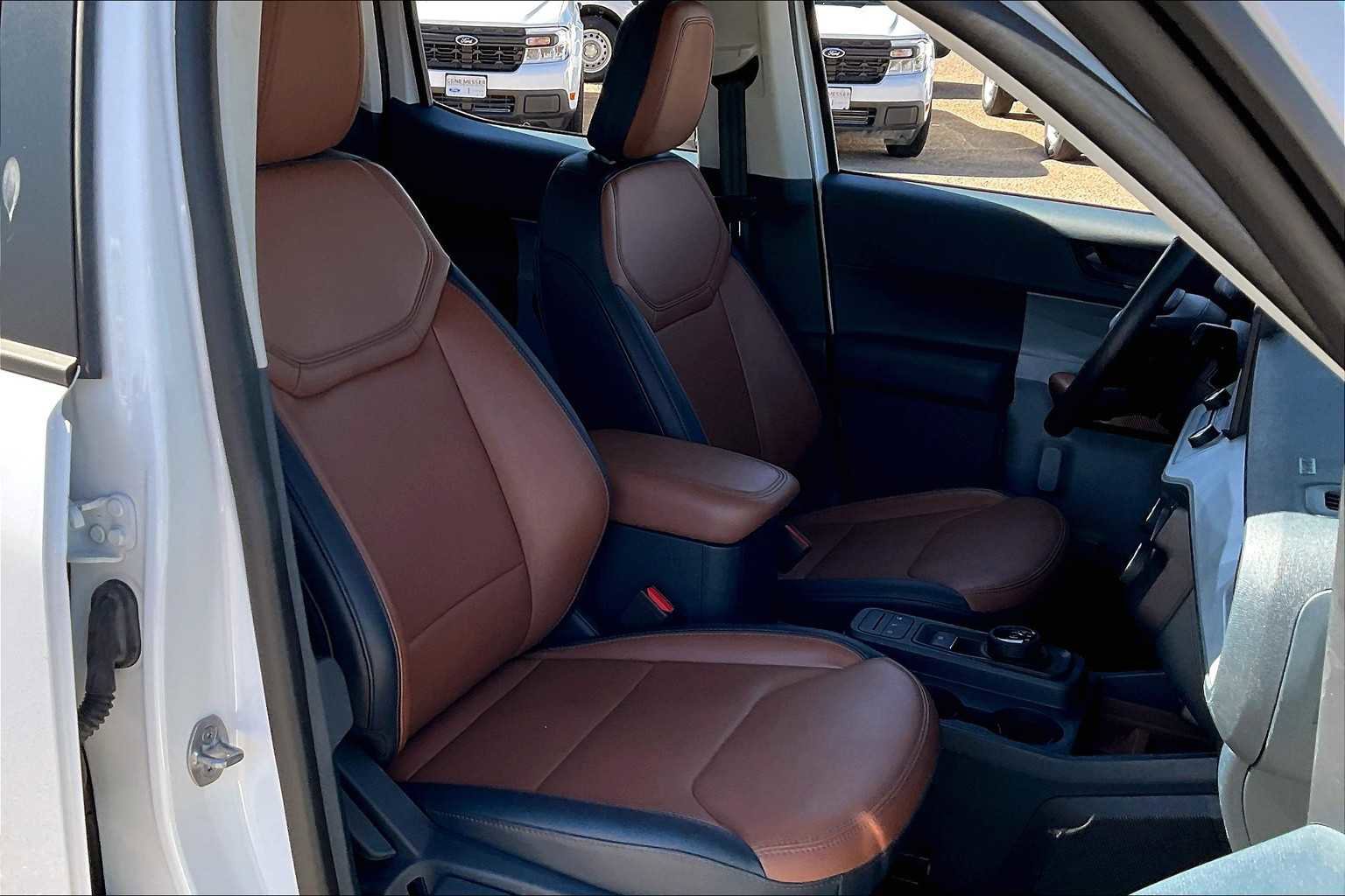 Certified 2022 Ford Maverick Lariat w/ Lariat Luxury Package FWD image 9