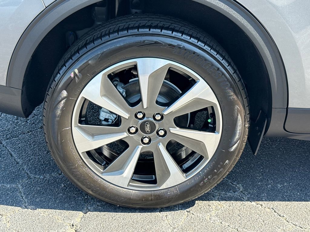 Certified 2023 Ford Escape Platinum image 17