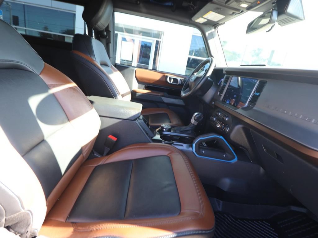 Certified 2023 Ford Bronco Outer Banks w/ Sasquatch Package AWD/4WD image 12