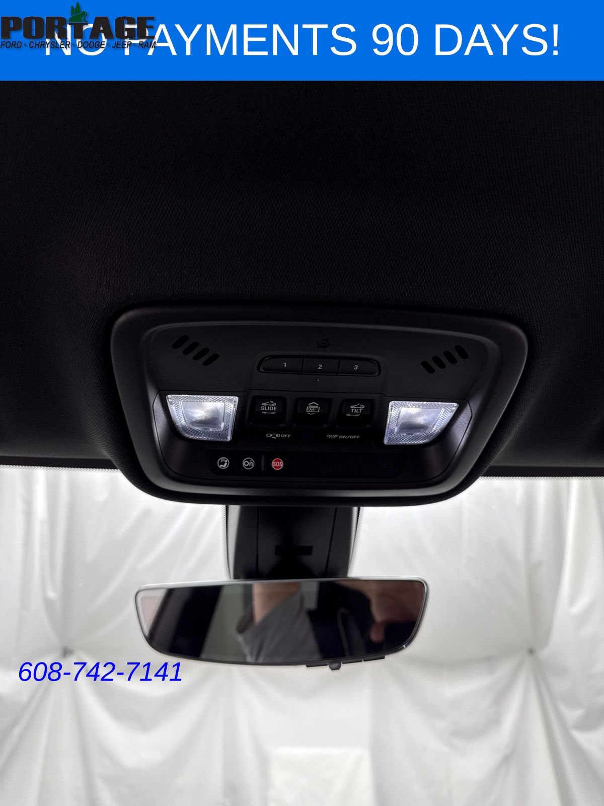 Used 2022 Chevrolet Traverse Premier w/ Redline Edition AWD/4WD image 24