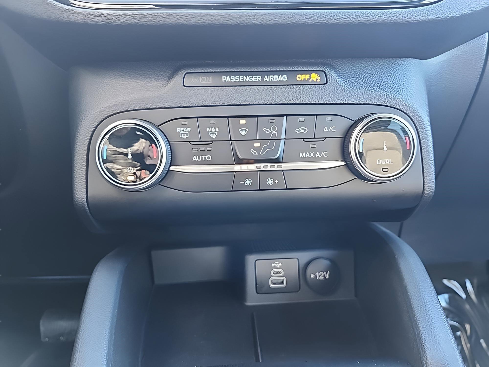 Certified 2025 Ford Escape ST-Line image 17