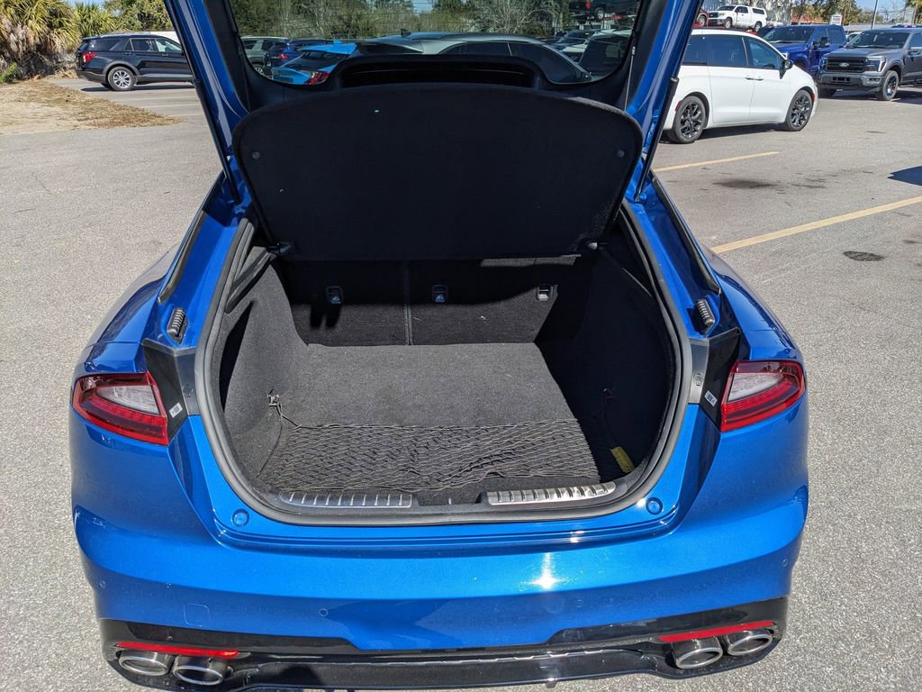 Used 2020 Kia Stinger GT1 image 13