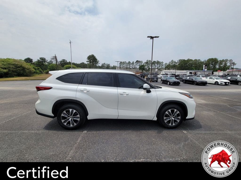 Used 2020 Toyota Highlander XLE FWD image 6