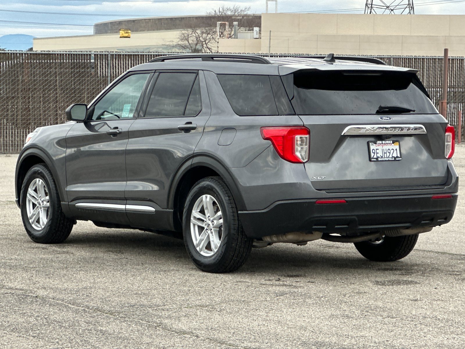 Certified 2022 Ford Explorer XLT image 3