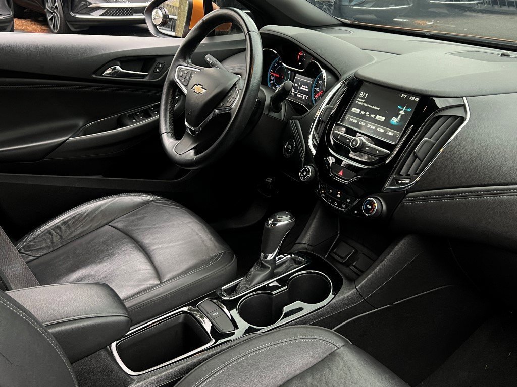 Used 2017 Chevrolet Cruze Premier w/ RS Package image 12