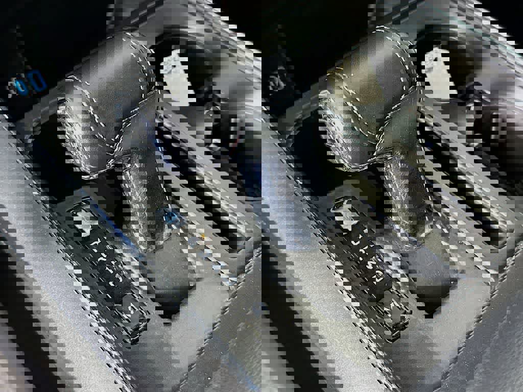 Certified 2022 Ford F150 XLT w/ Equipment Group 302A High image 22