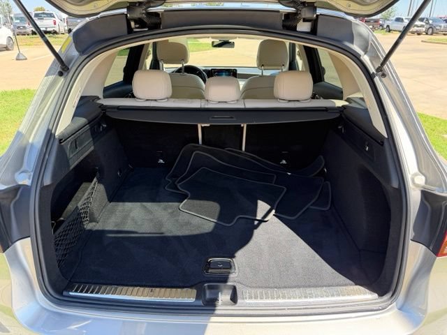 Used 2021 Mercedes-Benz GLC 300 image 7