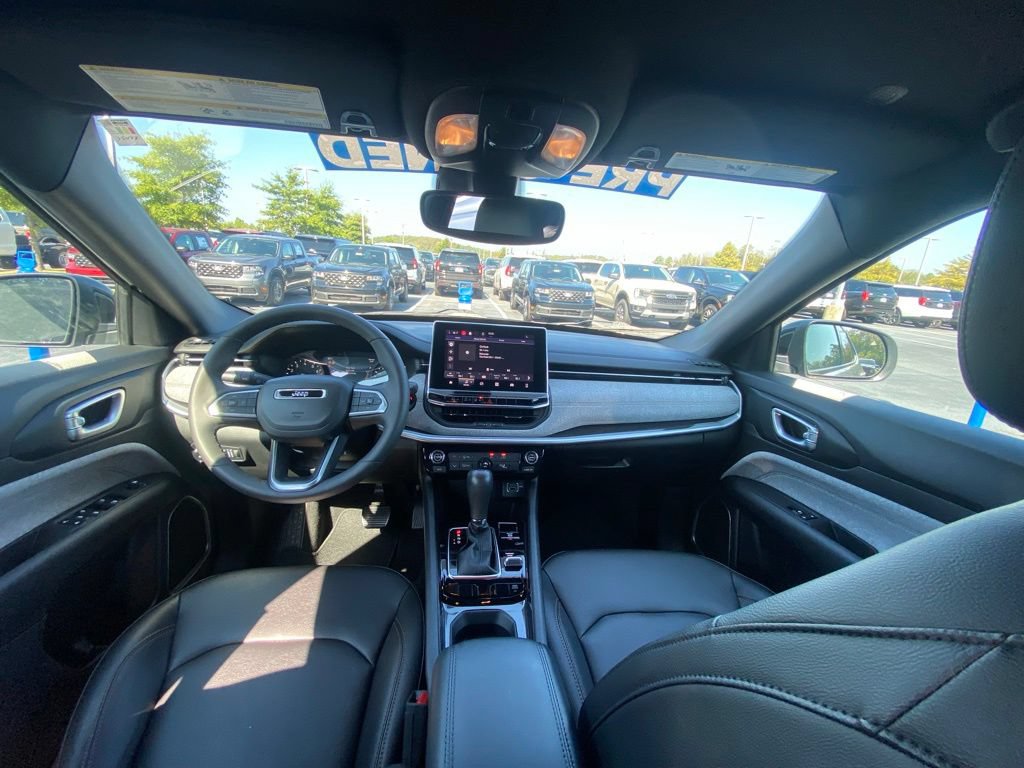 Used 2024 Jeep Compass Latitude AWD/4WD image 25