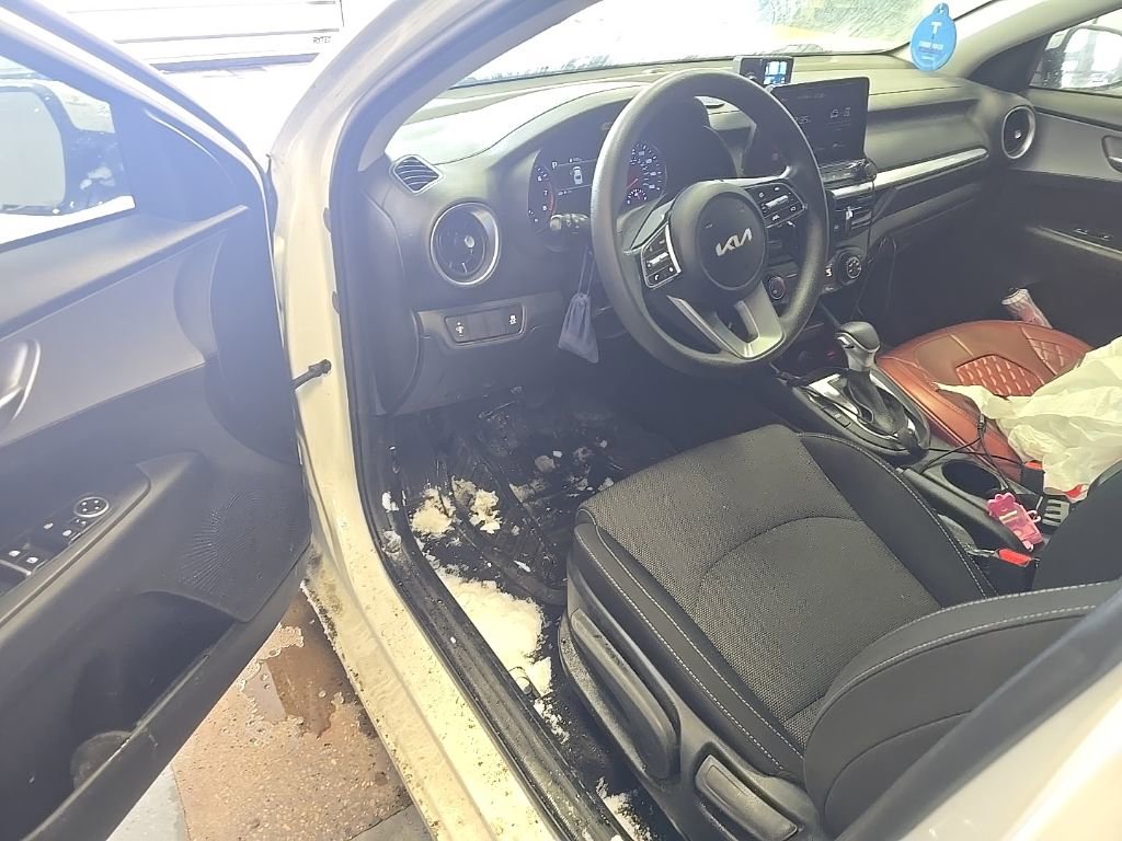 Used 2023 Kia Forte LXS image 10