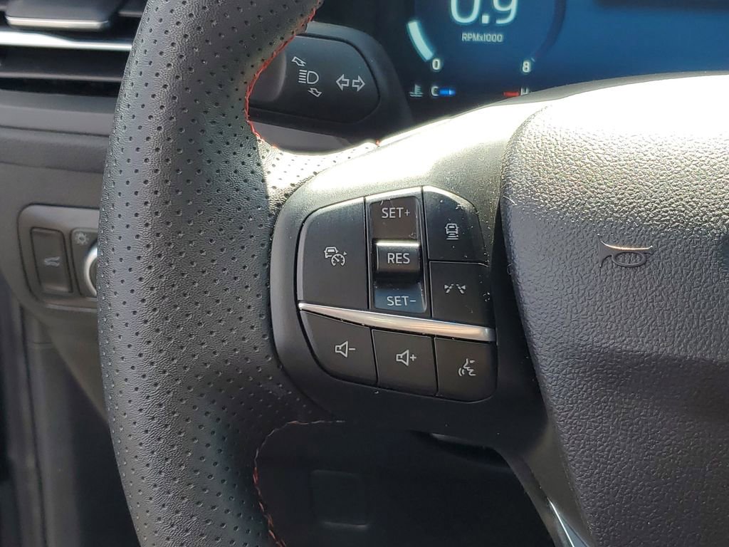 Certified 2024 Ford Escape ST-Line Select w/ Tech Pack #2 image 17