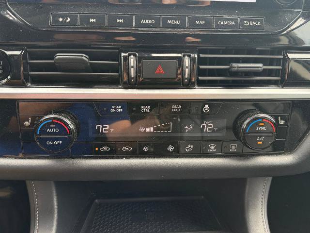 Used 2025 Nissan Pathfinder SL AWD/4WD image 33