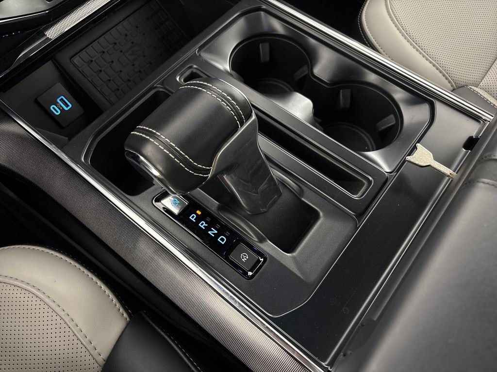 Certified 2023 Ford F150 Lightning Platinum image 28