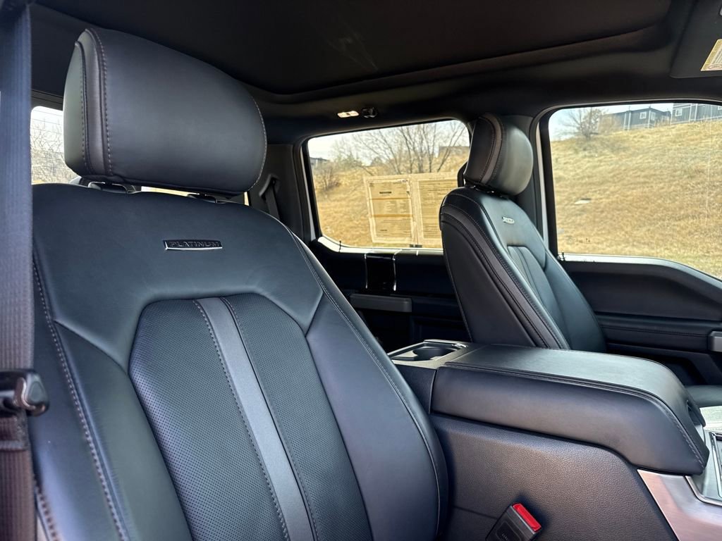 Certified 2022 Ford F450 Platinum w/ FX4 Off-Road Package image 29