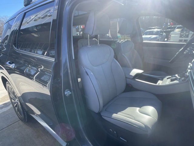 Used 2023 Hyundai Palisade Calligraphy image 33
