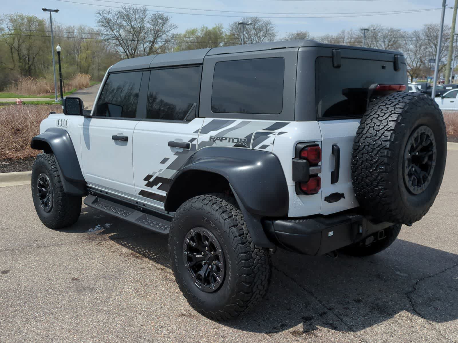 Certified 2024 Ford Bronco Raptor w/ Interior Carbon Fiber Pack 6 AWD/4WD image 6