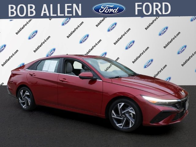 Used 2024 Hyundai Elantra Limited FWD image 2