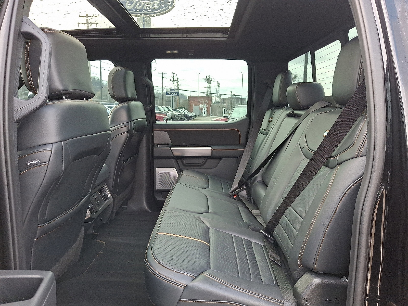 Certified 2024 Ford F250 Platinum w/ Tremor Off-Road Package image 10