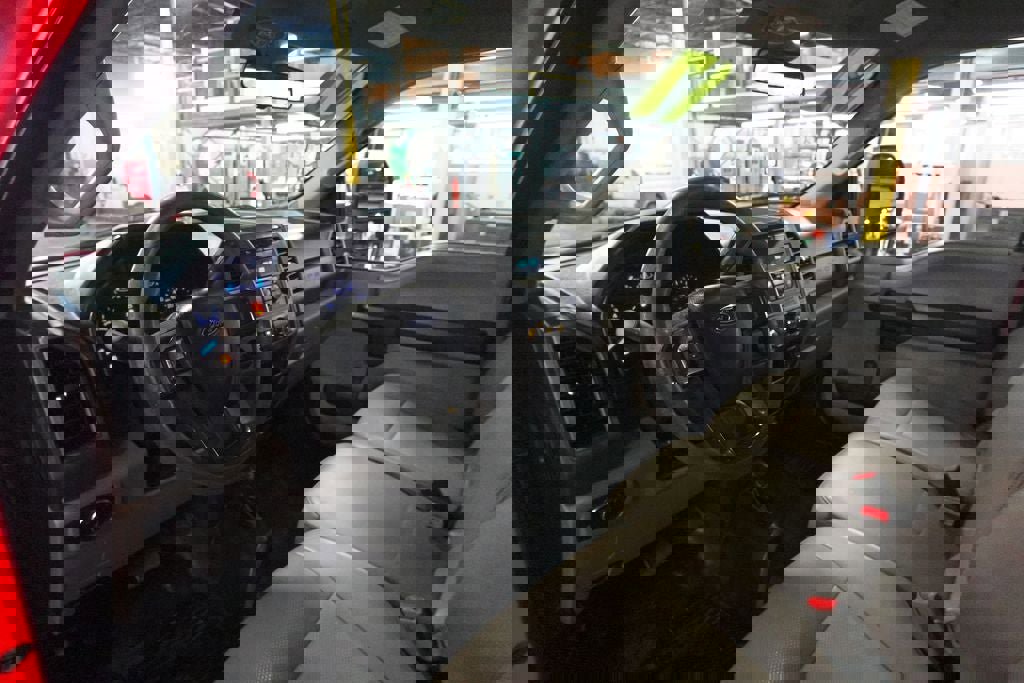 Certified 2017 Ford F250 XL w/ Snow Plow Prep Package image 12