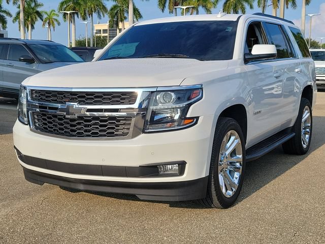 Used 2019 Chevrolet Tahoe LT w/ Luxury Package RWD image 3