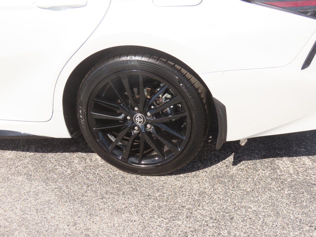 Used 2024 Toyota Camry XSE FWD image 14