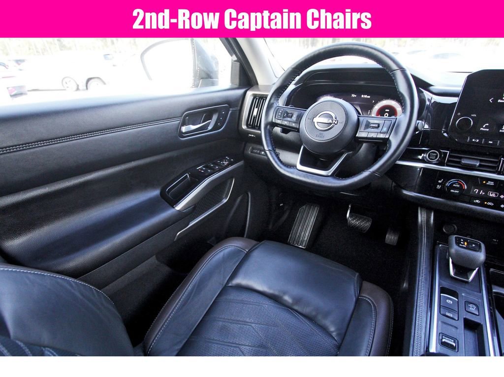 Used 2023 Nissan Pathfinder Platinum image 16