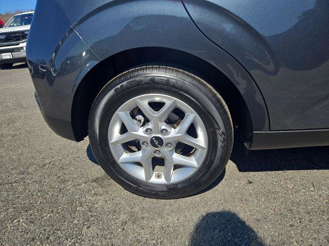 Used 2025 Kia Soul LX w/ LX Technology Package image 10