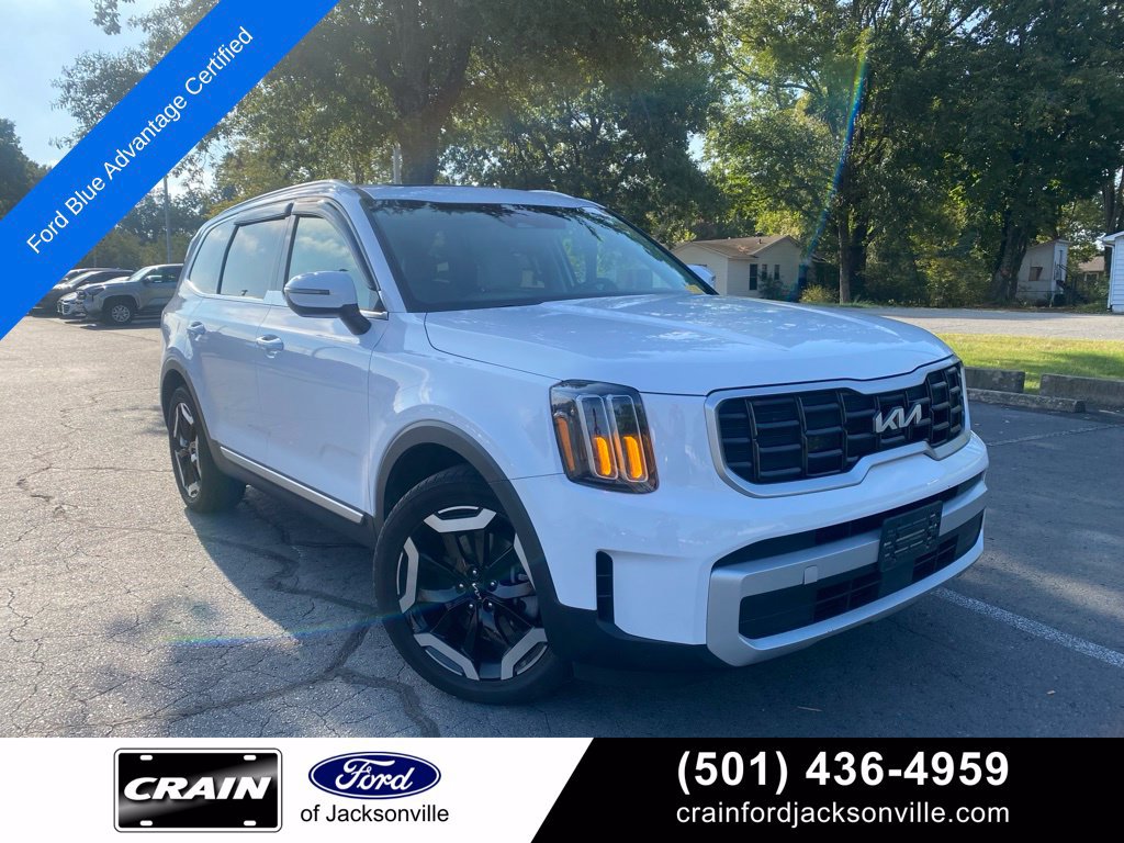 Used 2024 Kia Telluride S w/ S Sunroof Package