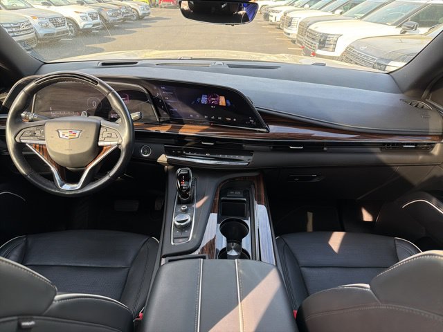 Used 2023 Cadillac Escalade Premium Luxury RWD image 31