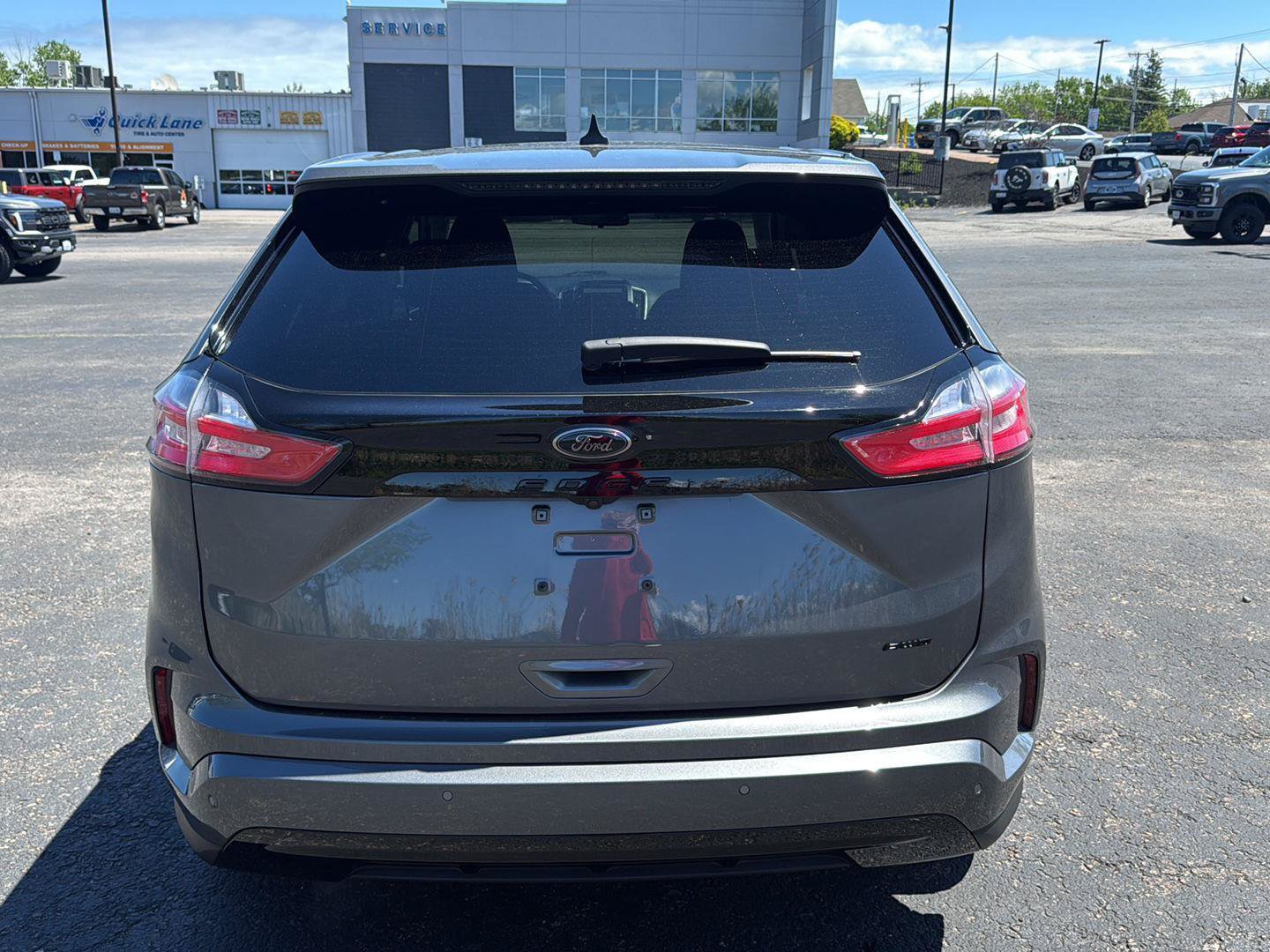 Certified 2024 Ford Edge SE w/ Black Appearance Package AWD/4WD image 18
