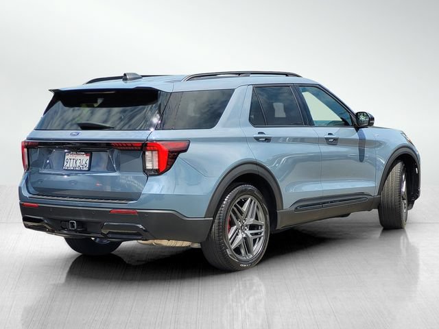 Certified 2025 Ford Explorer ST-Line w/ Premium Package RWD image 4