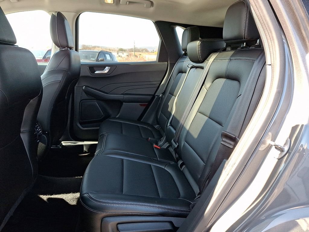 Certified 2022 Ford Escape SEL image 10