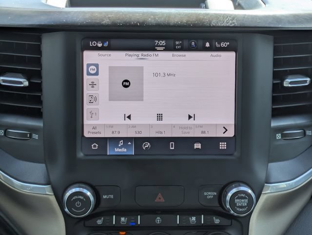 Used 2022 RAM 1500 Laramie AWD/4WD image 18