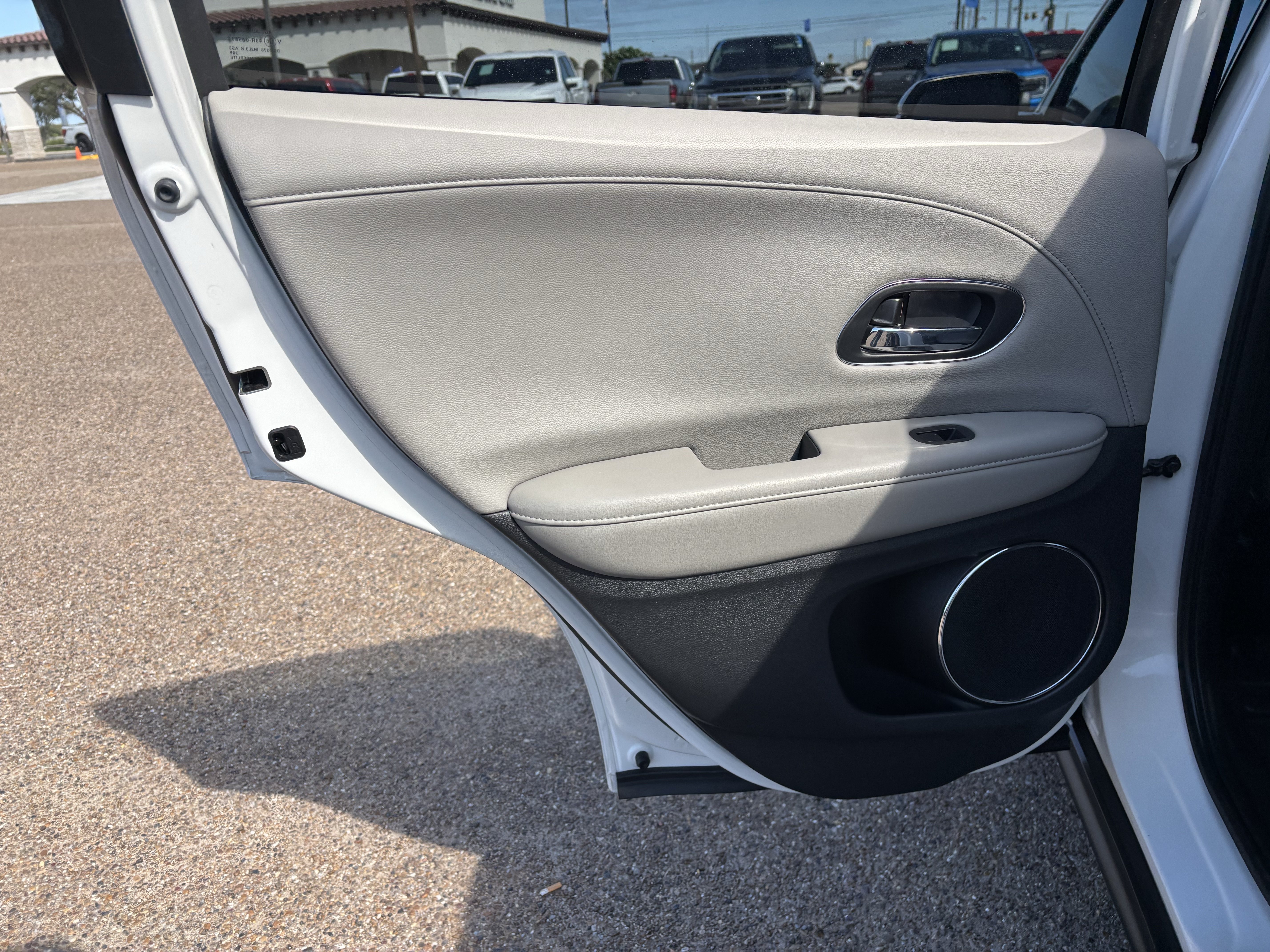Used 2022 Honda HR-V EX-L image 14