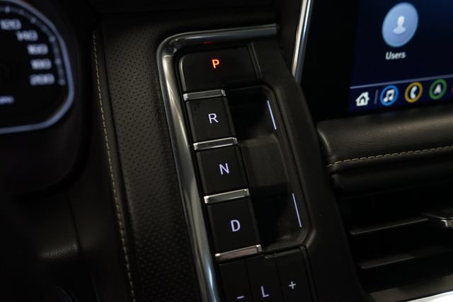 Used 2021 GMC Yukon SLT w/ Rear Media and Nav Package AWD/4WD image 25