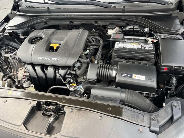 Used 2017 Hyundai Elantra SE FWD image 11
