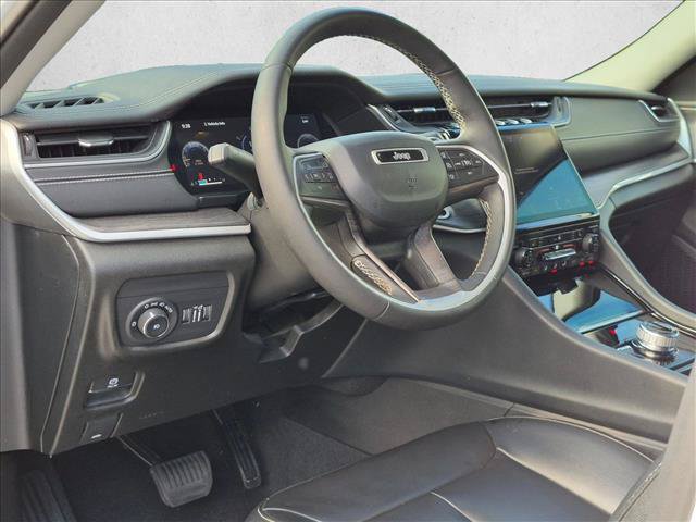 Used 2023 Jeep Grand Cherokee L Limited AWD/4WD image 10