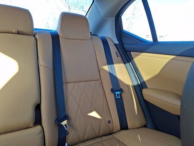 Used 2020 Nissan Sentra SV w/ SV Premium Package image 18