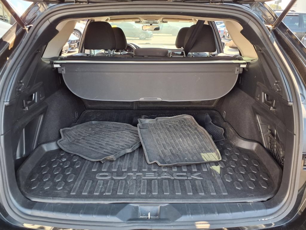 Used 2023 Subaru Outback Premium AWD/4WD image 31