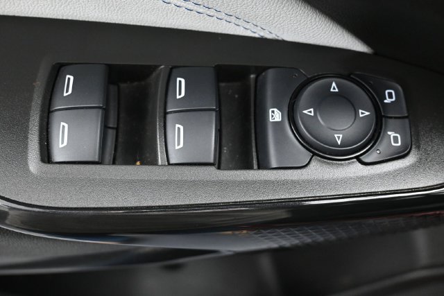 Used 2025 Chevrolet Trax LT w/ LT Convenience Package FWD image 14