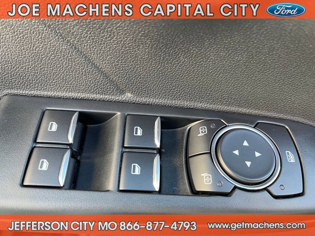 Certified 2022 Ford Escape SE w/ SE Sport Appearance Package image 21