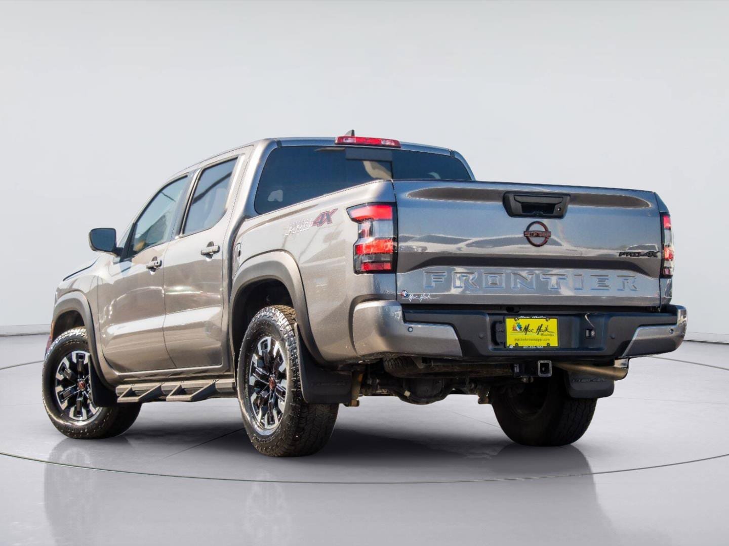 Used 2024 Nissan Frontier PRO-4X w/ Pro Convenience Package AWD/4WD image 3