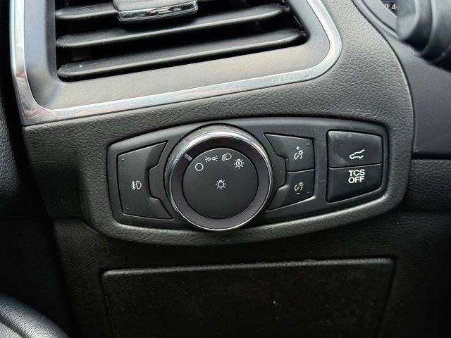 Certified 2022 Ford Edge Titanium w/ Equipment Group 301A image 22