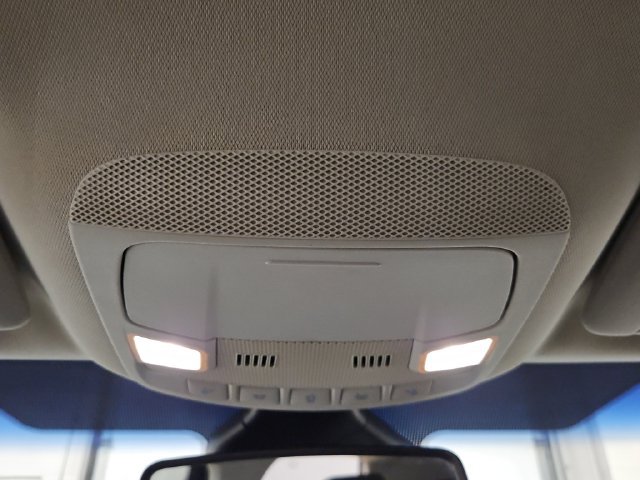 Certified 2020 Ford Edge SEL w/ Convenience Package AWD/4WD image 3