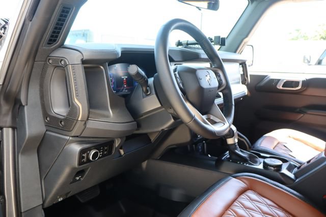 Certified 2025 Ford Bronco Badlands AWD/4WD image 16