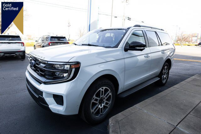 Certified 2025 Ford Expedition Active image 1