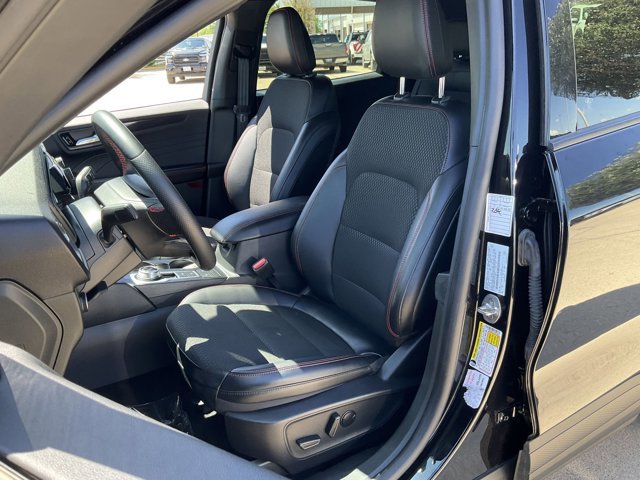 Certified 2025 Ford Escape ST-Line AWD/4WD image 8