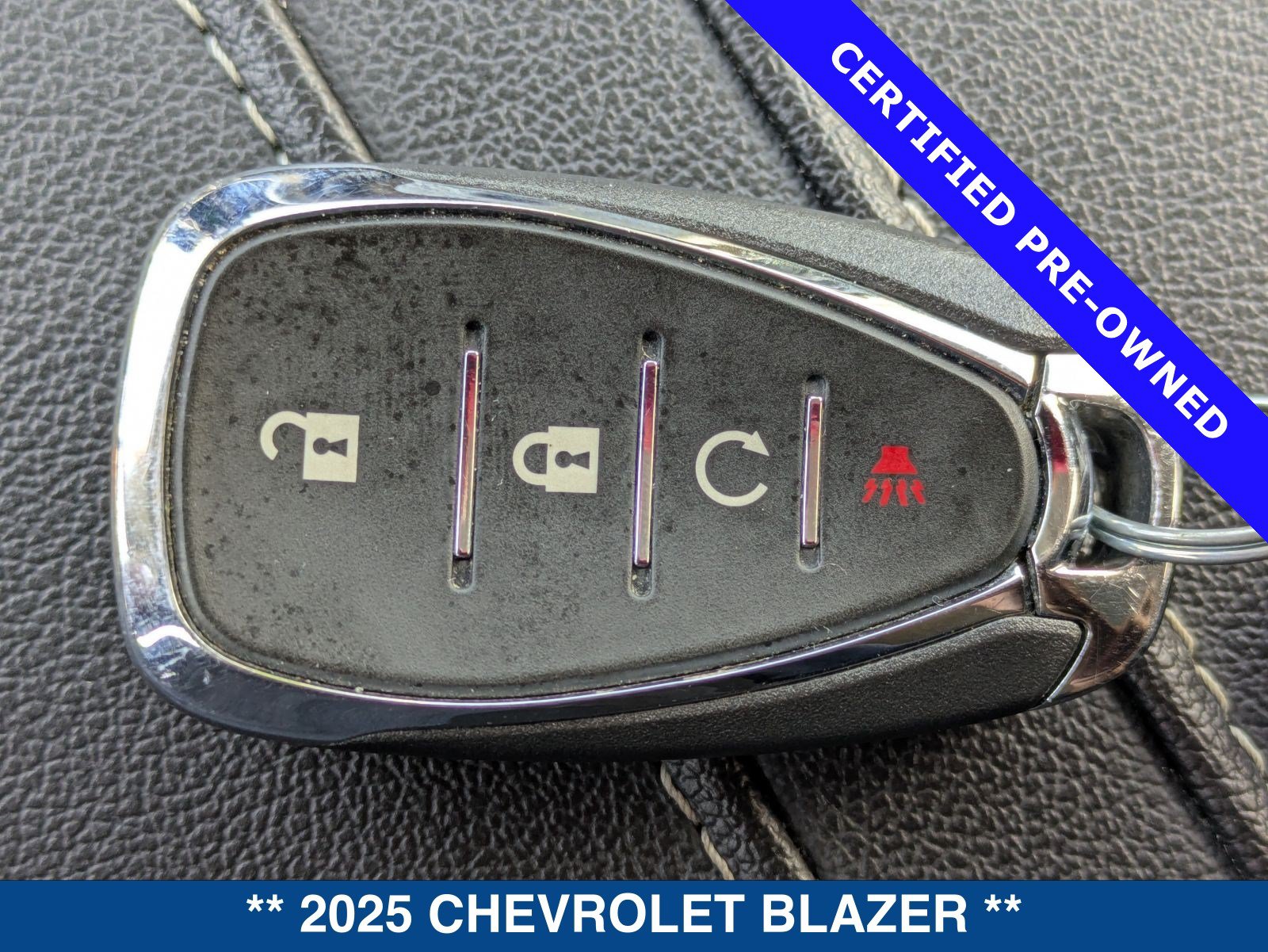 Used 2025 Chevrolet Blazer LT FWD image 35
