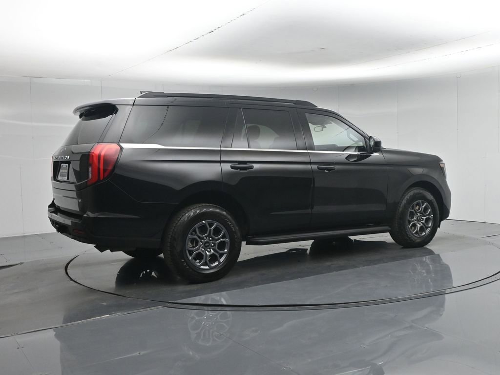 Certified 2025 Ford Expedition Active AWD/4WD image 32