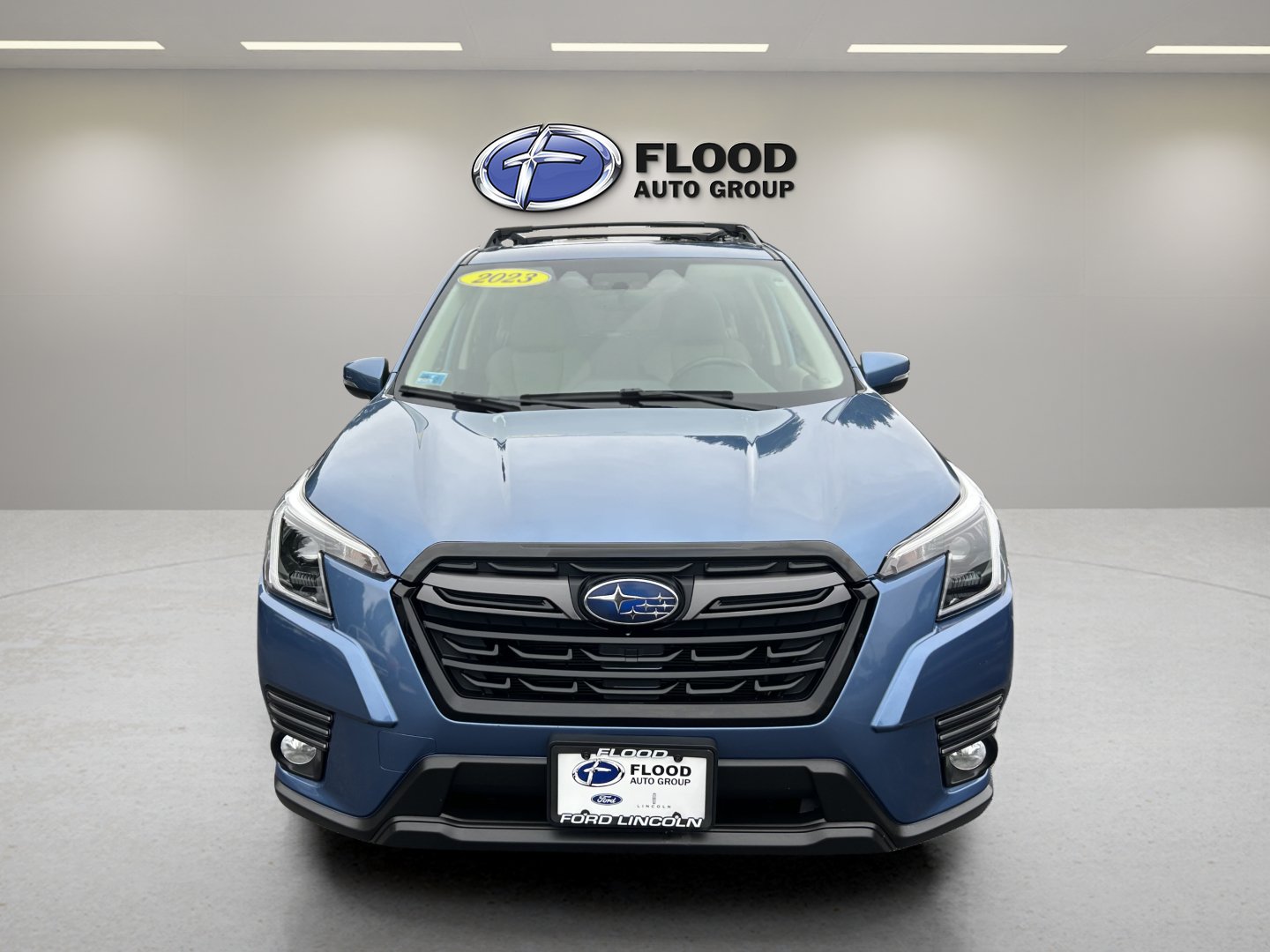 Used 2023 Subaru Forester Limited AWD/4WD image 2